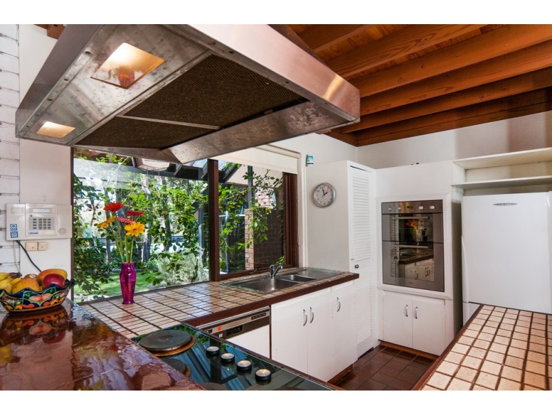 2 Witton Street, Flagstaff Hill SA 5159