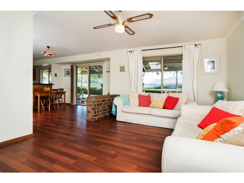 24 Montpelier Street, Woodcroft SA 5162