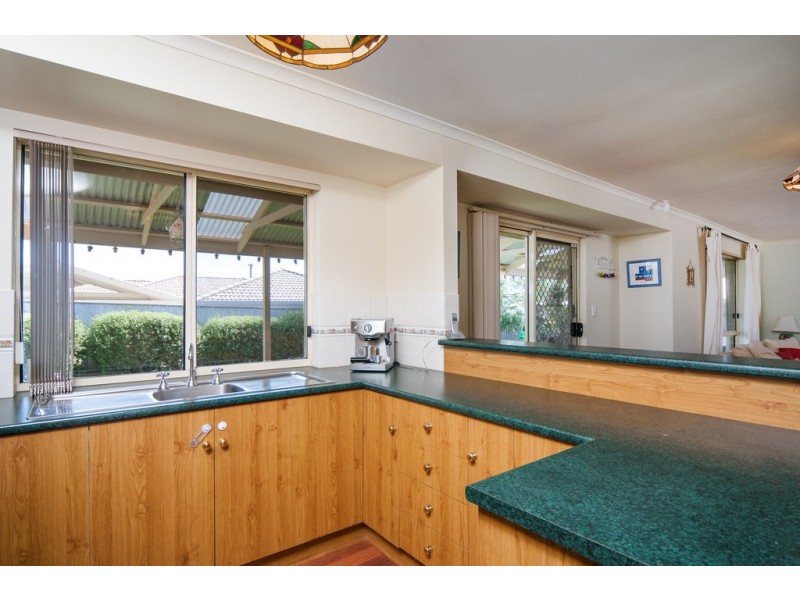 24 Montpelier Street, Woodcroft SA 5162