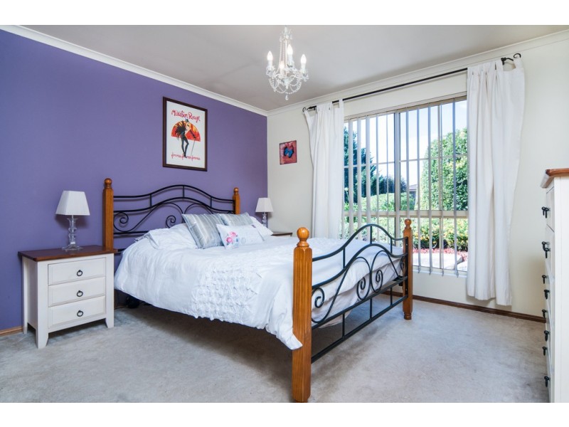 24 Montpelier Street, Woodcroft SA 5162