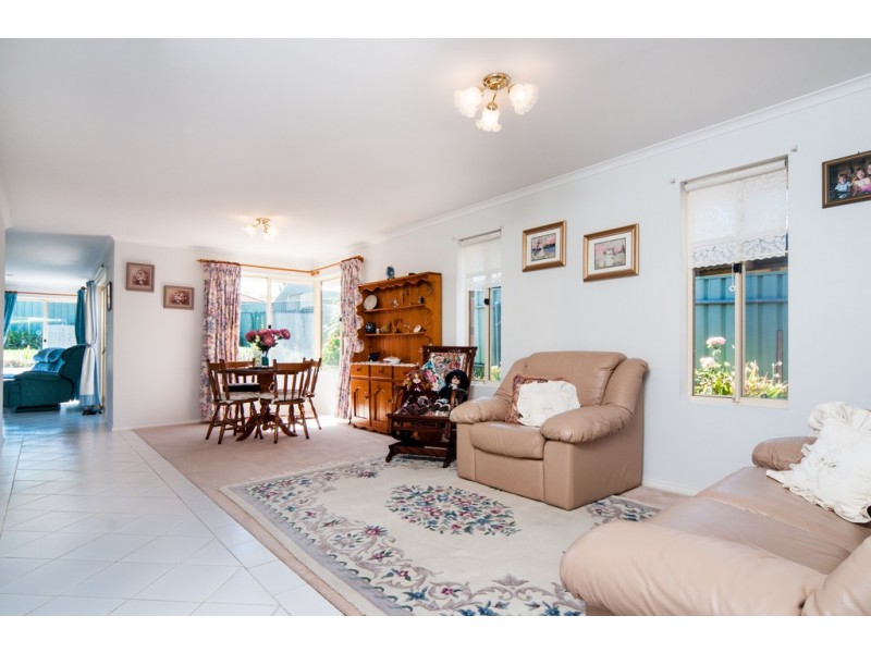 8 Melrose Court, Happy Valley SA 5159