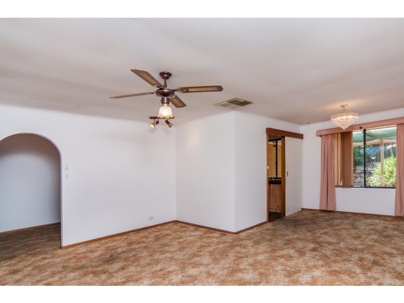 30 Sherwood Avenue, Happy Valley SA 5159