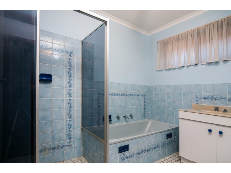 30 Sherwood Avenue, Happy Valley SA 5159