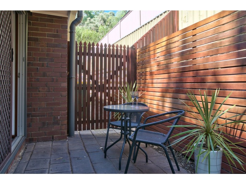 24 Horseshoe Drive, Aberfoyle Park SA 5159