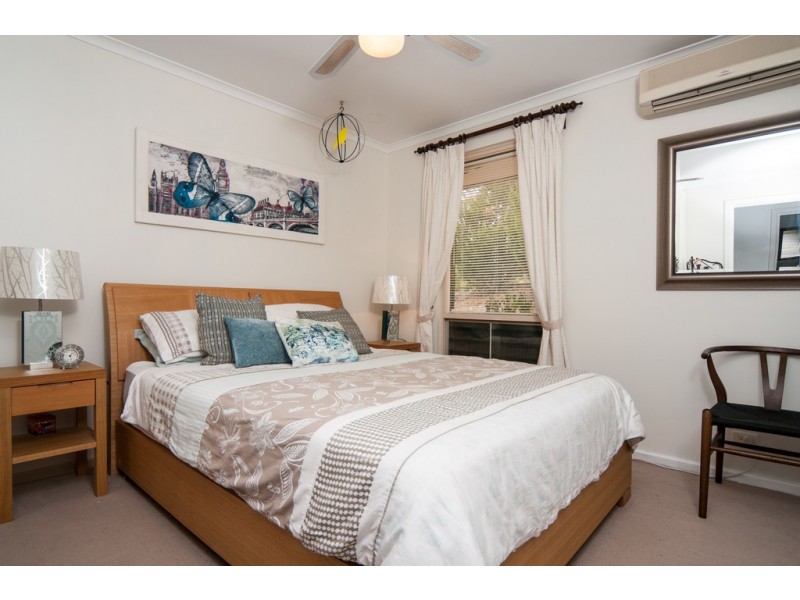 42 Vincent Boulevard, Flagstaff Hill SA 5159