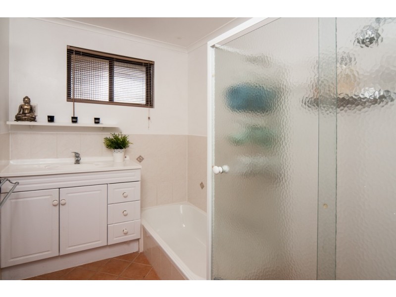 42 Vincent Boulevard, Flagstaff Hill SA 5159