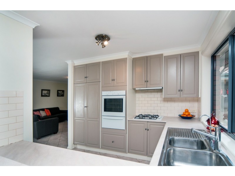 16 Monaco Circuit, Aberfoyle Park SA 5159