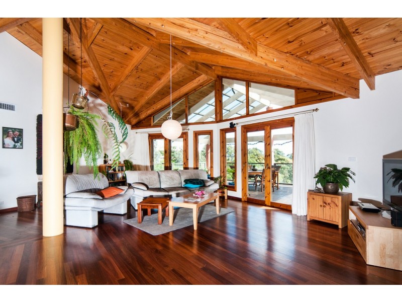 24 Sugarloaf Road, Chandlers Hill SA 5159