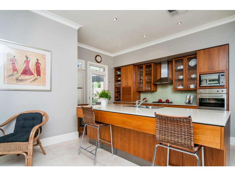 13 Nicholas Walk, Aberfoyle Park SA 5159