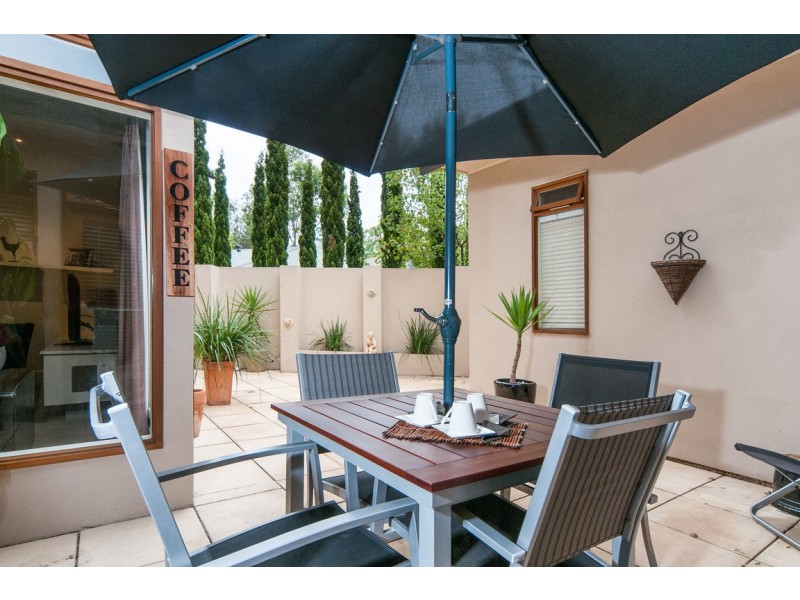 13 Nicholas Walk, Aberfoyle Park SA 5159