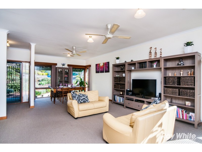 11 Goss Road, Aberfoyle Park SA 5159