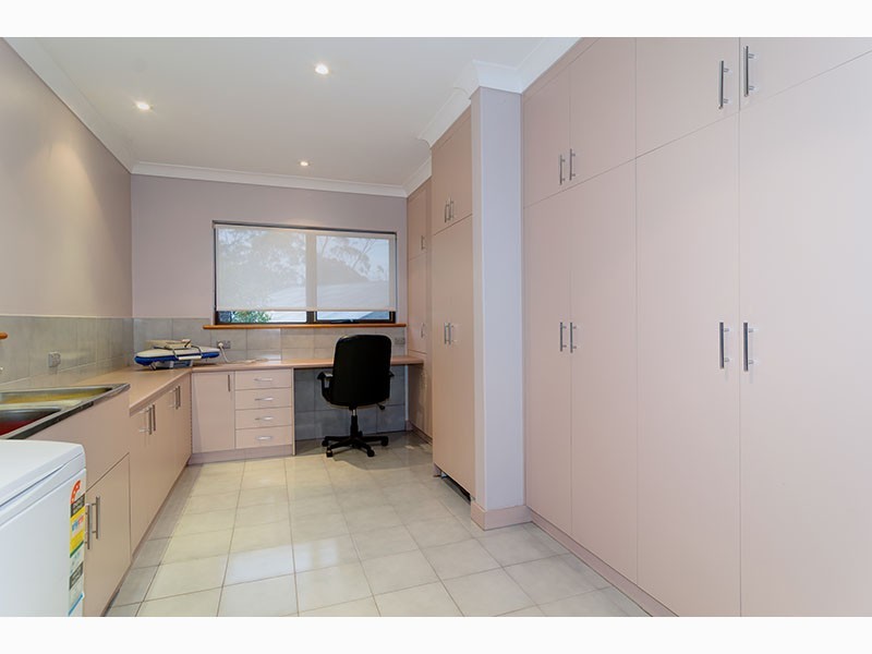 25 Seaview Drive, Happy Valley SA 5159