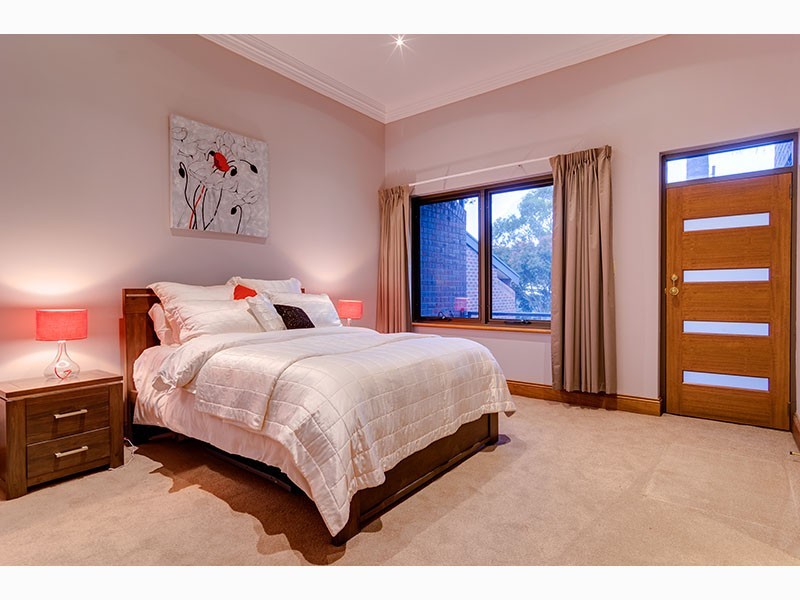 25 Seaview Drive, Happy Valley SA 5159