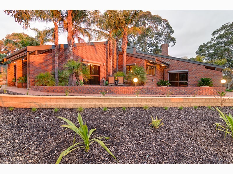 25 Seaview Drive, Happy Valley SA 5159