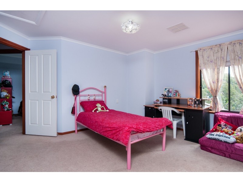40 Sturt Approach, Flagstaff Hill SA 5159