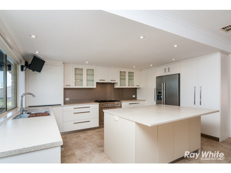 7 Willow Way, Aberfoyle Park SA 5159