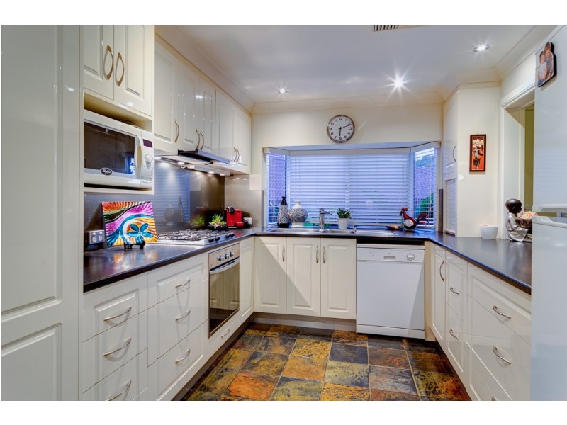 41 Daveys Road, Flagstaff Hill SA 5159