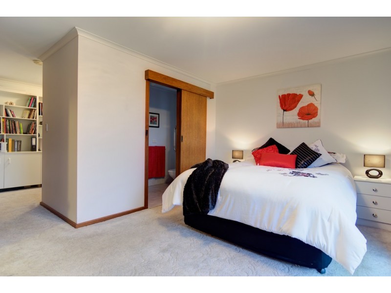 5 Montane Court, Aberfoyle Park SA 5159