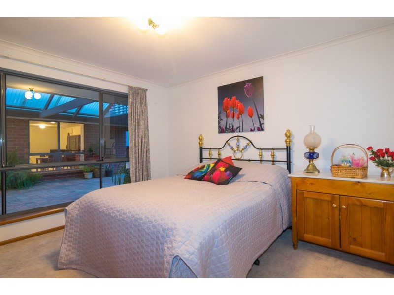 5 Montane Court, Aberfoyle Park SA 5159