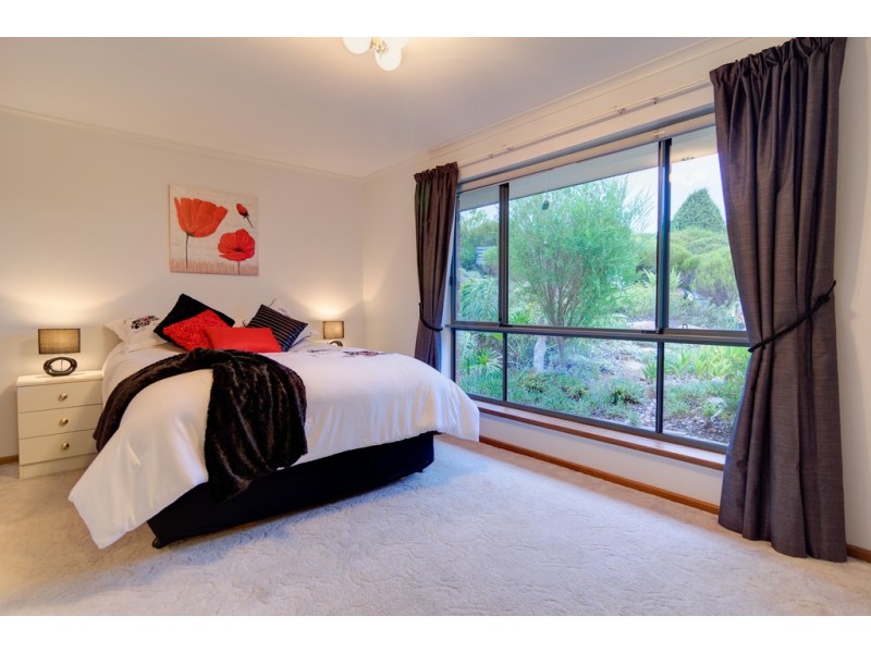 5 Montane Court, Aberfoyle Park SA 5159