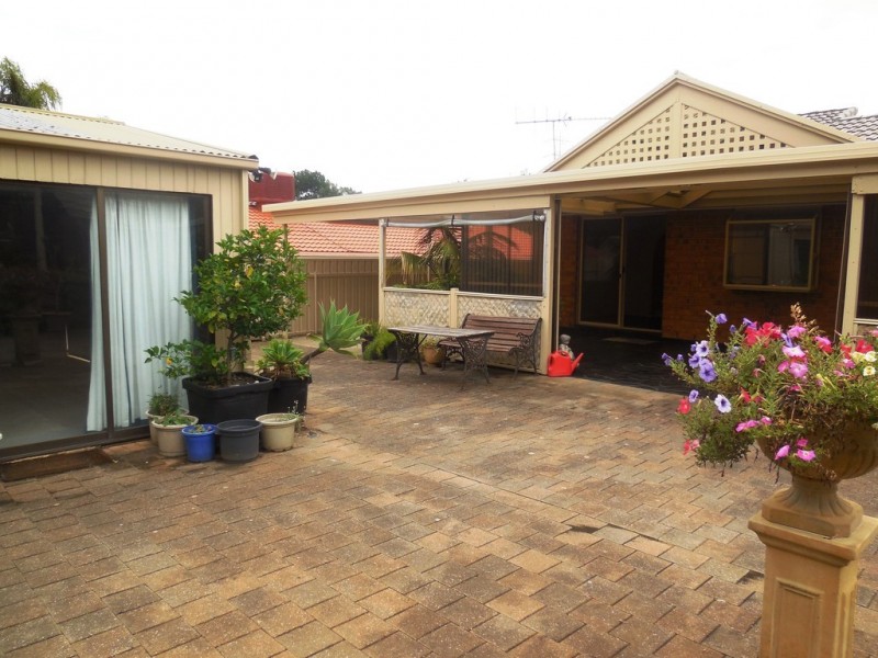 8 Abberton Street, Flagstaff Hill SA 5159