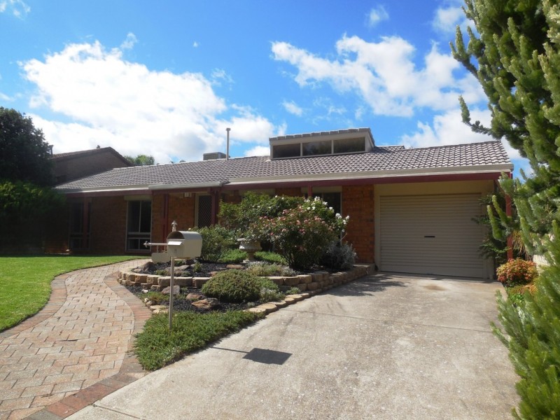 8 Abberton Street, Flagstaff Hill SA 5159