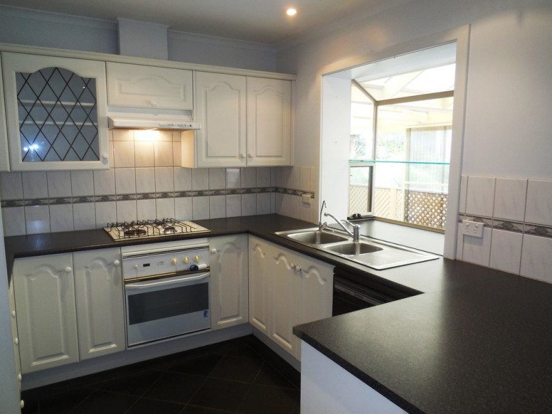 8 Abberton Street, Flagstaff Hill SA 5159