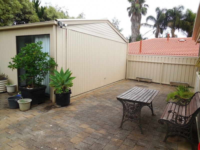 8 Abberton Street, Flagstaff Hill SA 5159