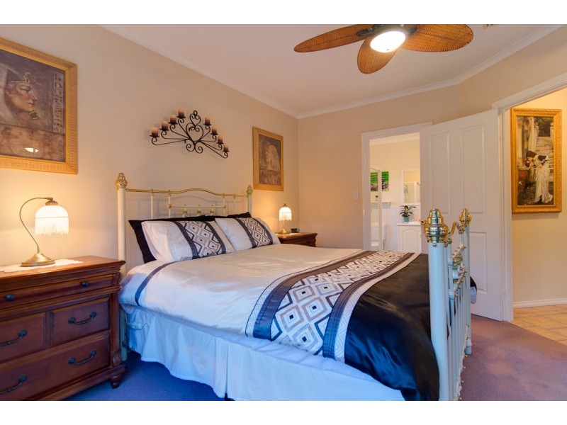 8 Honeyeater Crescent, Flagstaff Hill SA 5159