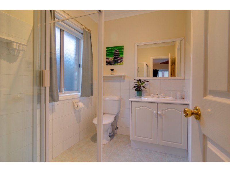 8 Honeyeater Crescent, Flagstaff Hill SA 5159