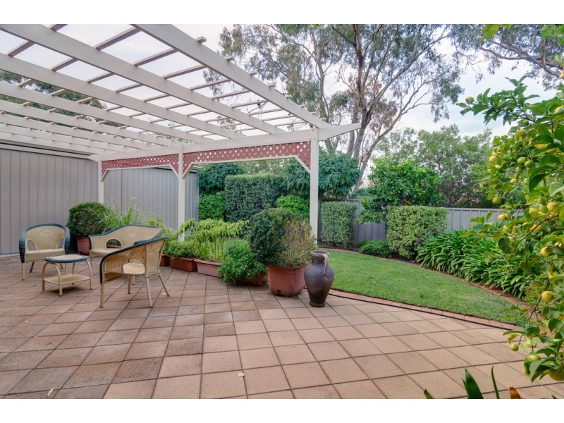 8 Honeyeater Crescent, Flagstaff Hill SA 5159