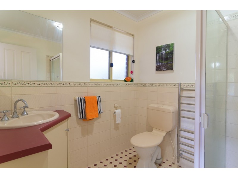 2 Nicholas Walk, Aberfoyle Park SA 5159