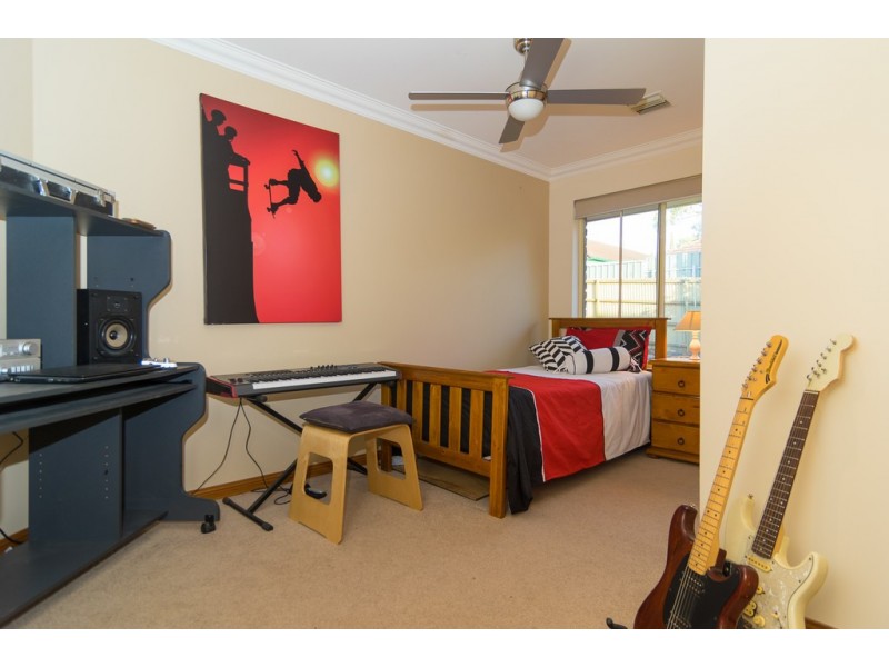 2 Nicholas Walk, Aberfoyle Park SA 5159