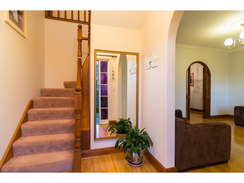 1 Shelter Court, Aberfoyle Park SA 5159