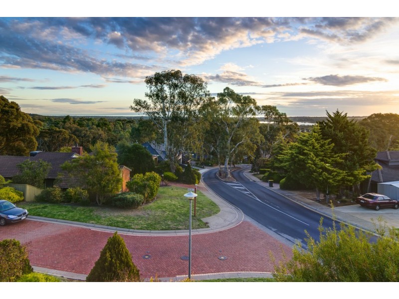 1 Shelter Court, Aberfoyle Park SA 5159