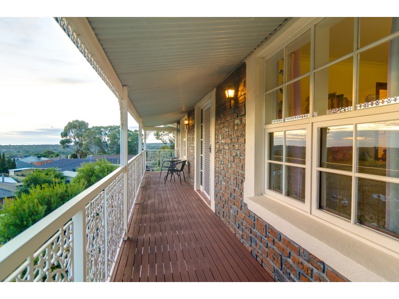 1 Shelter Court, Aberfoyle Park SA 5159
