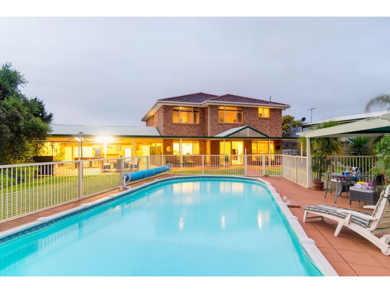 2 Oakley Crescent, Aldinga Beach SA 5173