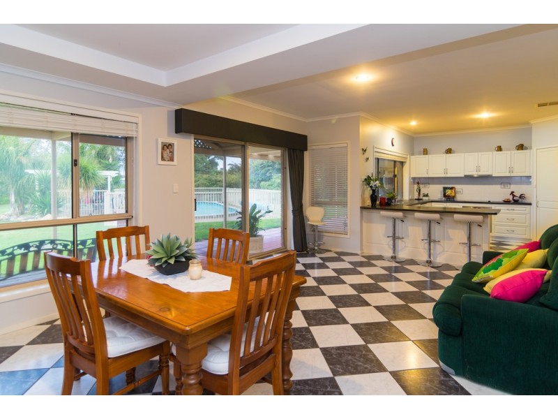 2 Oakley Crescent, Aldinga Beach SA 5173