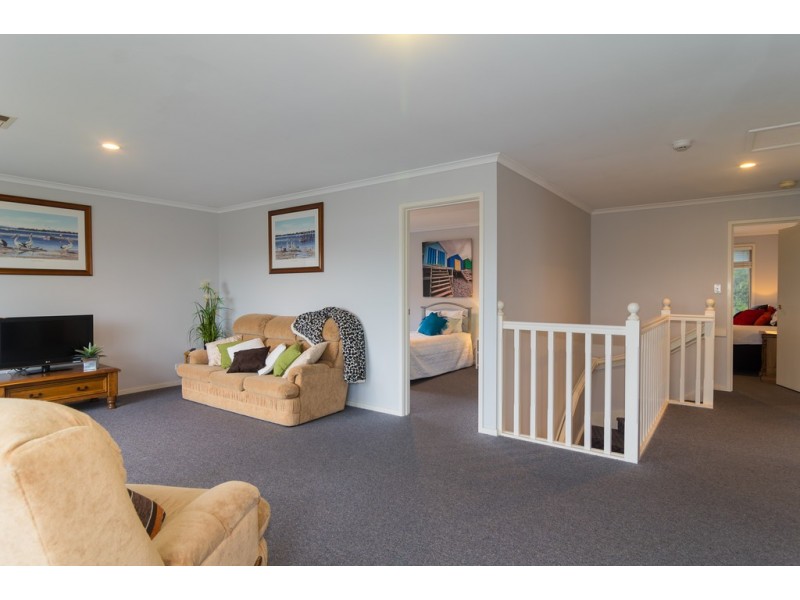 2 Oakley Crescent, Aldinga Beach SA 5173