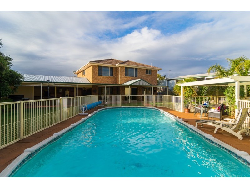 2 Oakley Crescent, Aldinga Beach SA 5173