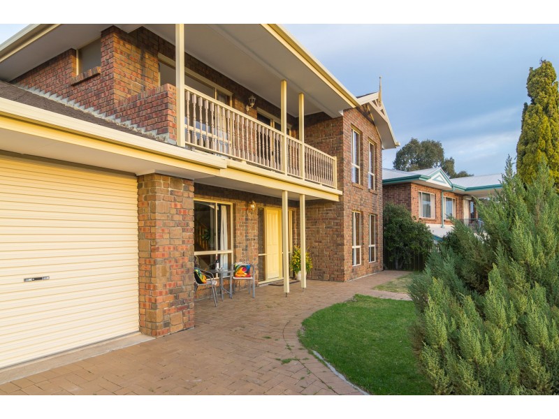 13 Highfield Drive, Aberfoyle Park SA 5159