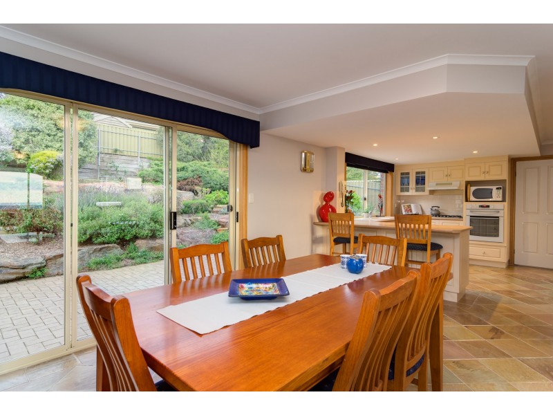 13 Highfield Drive, Aberfoyle Park SA 5159