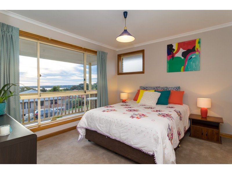 13 Highfield Drive, Aberfoyle Park SA 5159