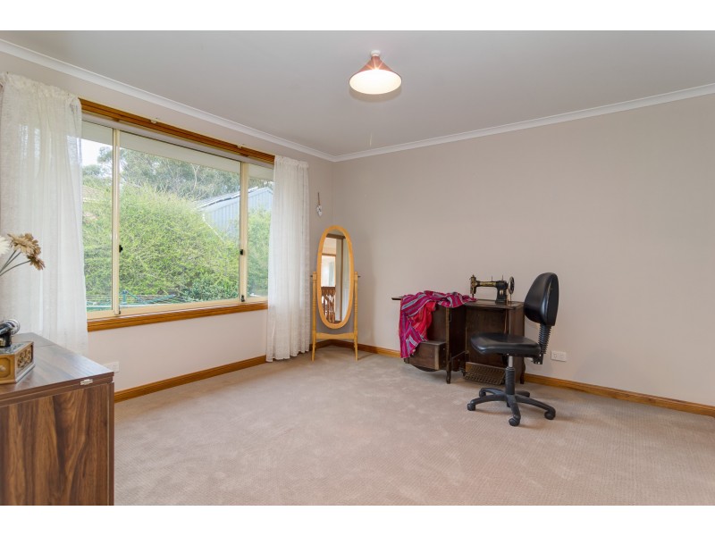 13 Highfield Drive, Aberfoyle Park SA 5159