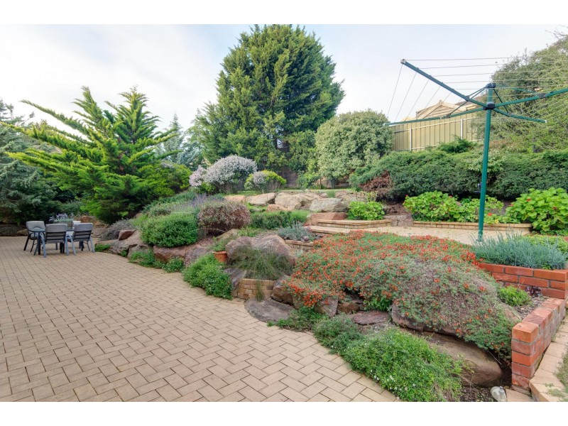 13 Highfield Drive, Aberfoyle Park SA 5159