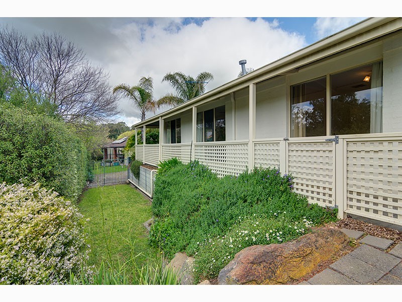 11 Glen Eyre Court, Aberfoyle Park SA 5159