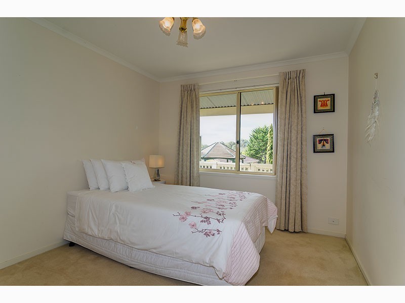 11 Glen Eyre Court, Aberfoyle Park SA 5159