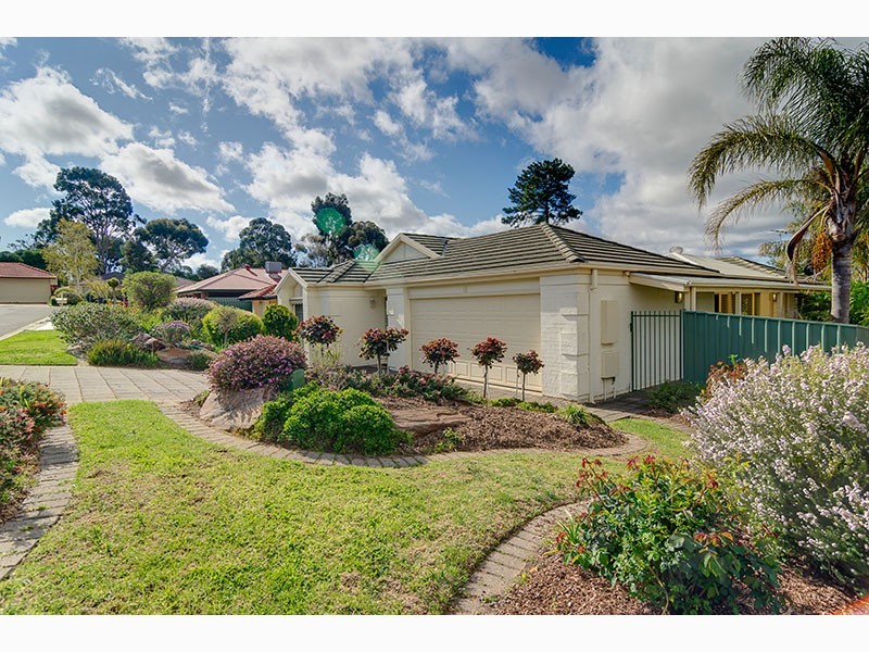 11 Glen Eyre Court, Aberfoyle Park SA 5159