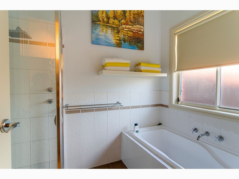 4 Hall Crescent, Old Noarlunga SA 5168
