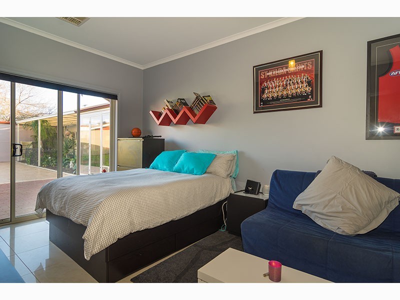 4 Hall Crescent, Old Noarlunga SA 5168